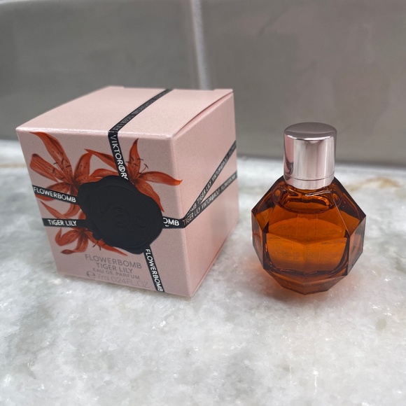NWT Viktor & Rolf Flowerbomb Tiger Lily EDP Dabber - Picture 1 of 2